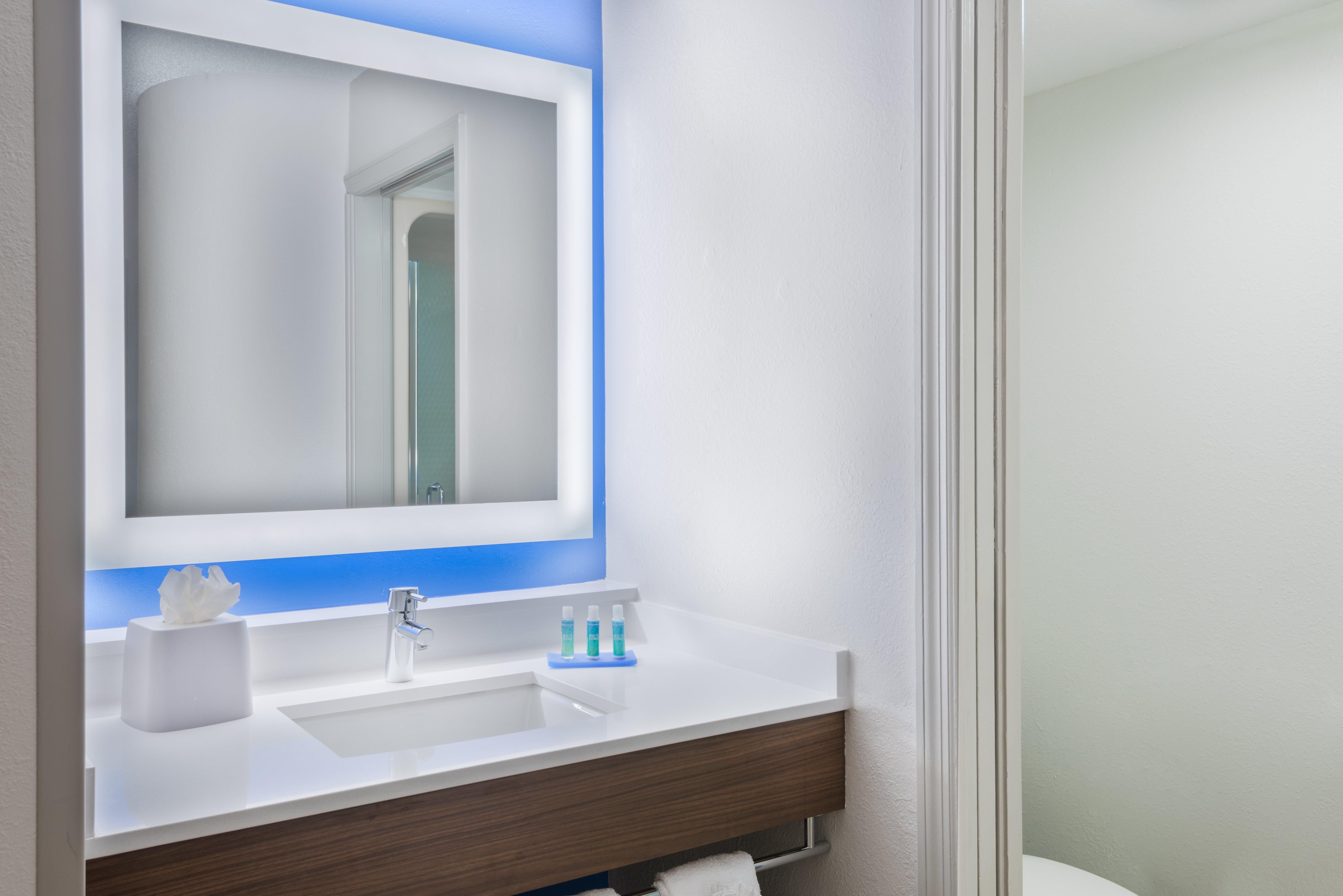 Holiday Inn Express & Suites - Nearest Universal Orlando By Ihg Exterior photo