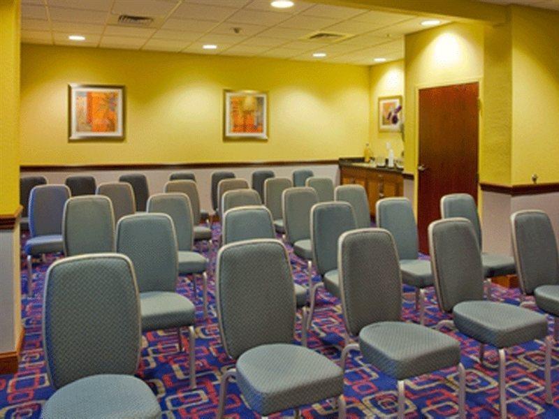Holiday Inn Express & Suites - Nearest Universal Orlando By Ihg Exterior photo